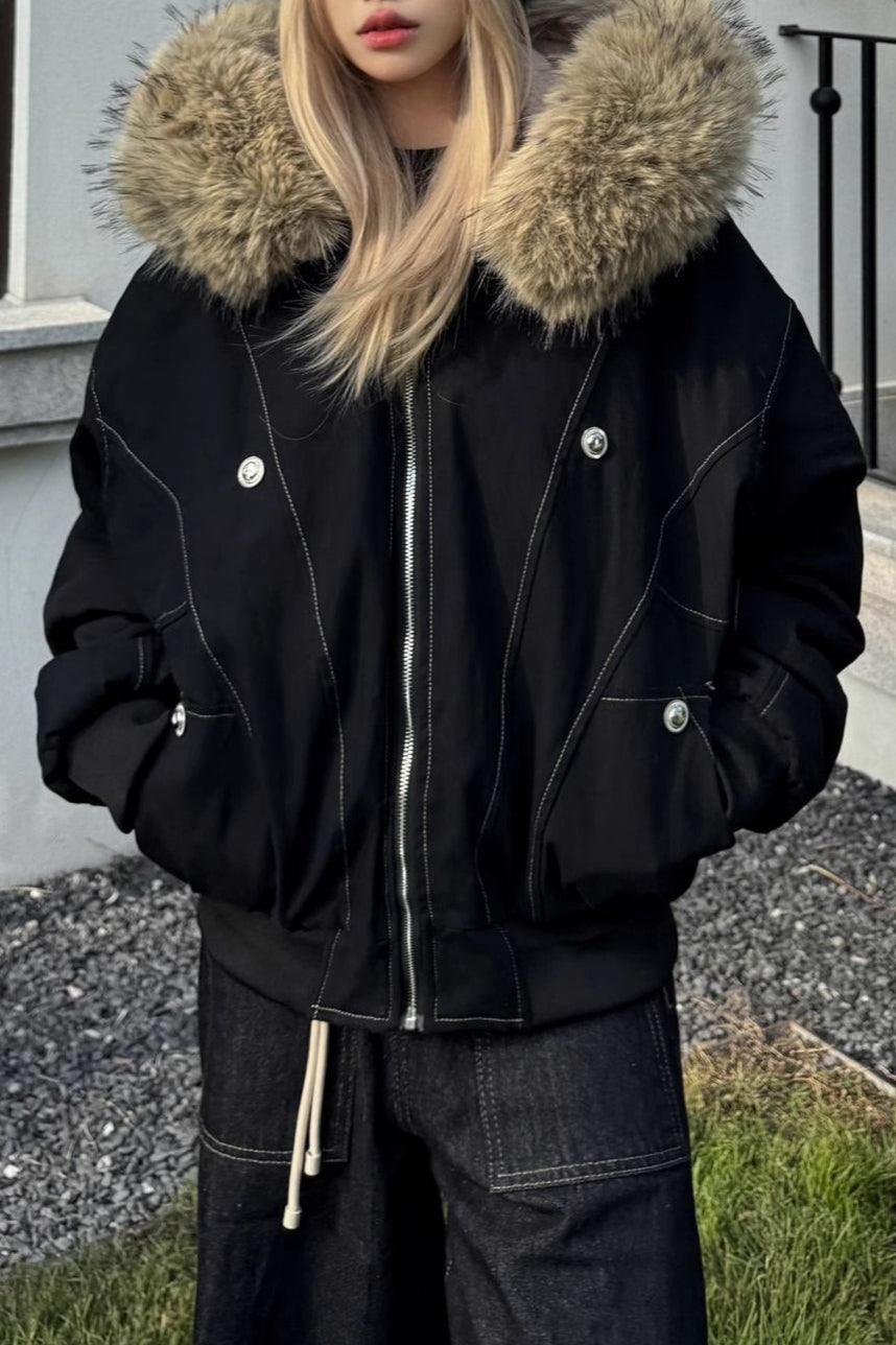 Luvik | Lyhyt Puffer-takki turkiskauluksella