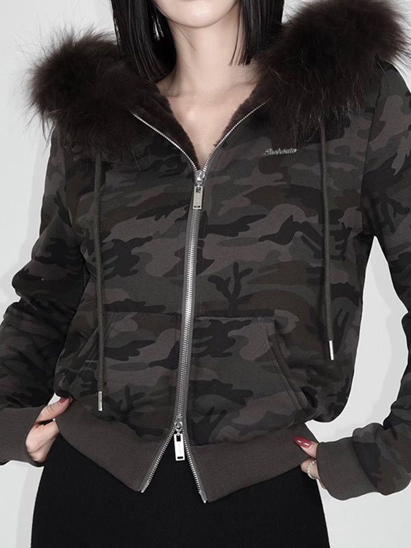 Luvik | Yksivärinen Kirjainkirjonta Keinoturkki Saumajakku