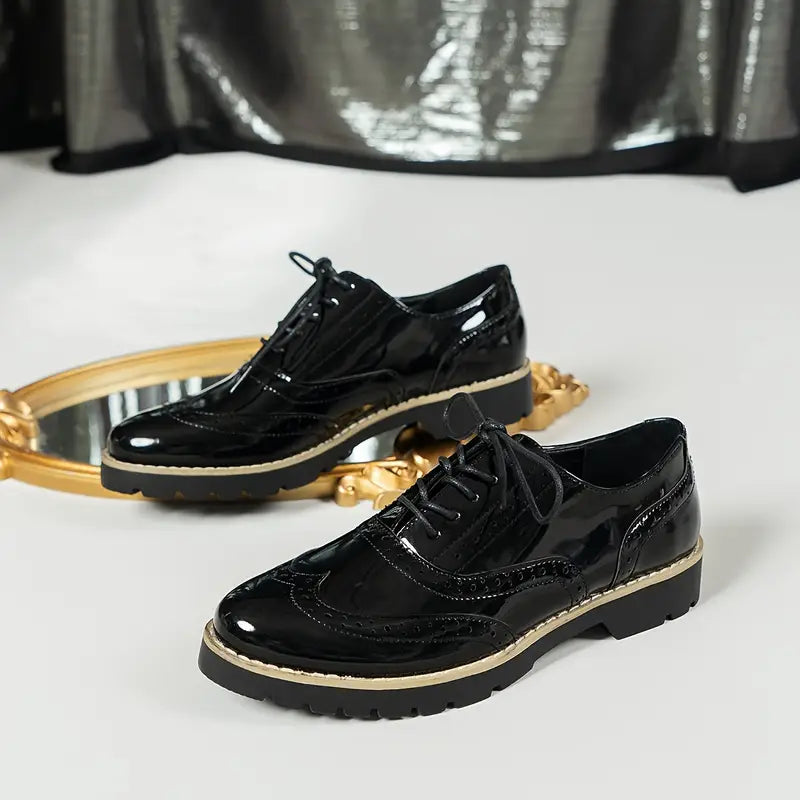 Luvik | Muodikkaasti Lyöty Lakkakengät Naisille