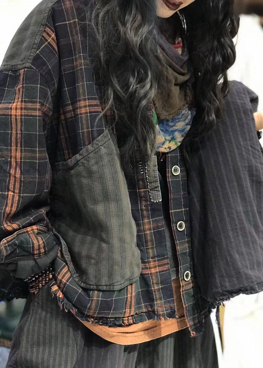 Luvik | Mustat Peter Pan -kaulustakit ruudullisella applikaatiolla