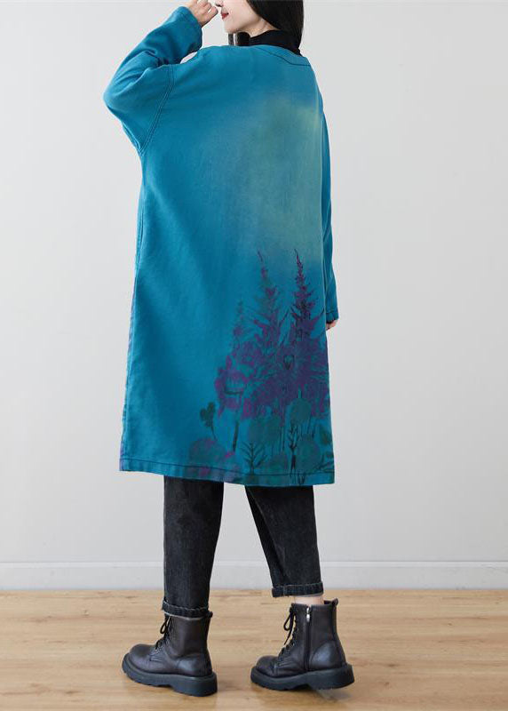 Luvik | V-kauluskotelo painatuksilla ja sinisillä taskuilla