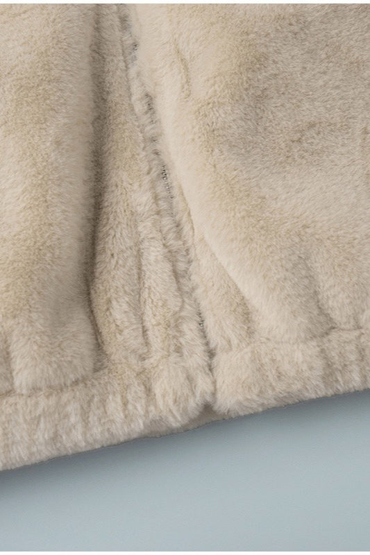 Luvik | Kauluskotka Keinoturkki Lyhyt Takki