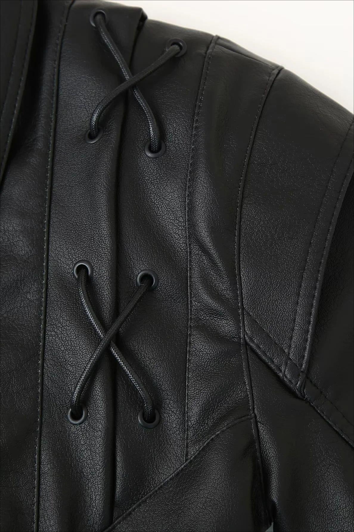 Luvik | Vyötäröltä kiristettävä PU-nahkatakki