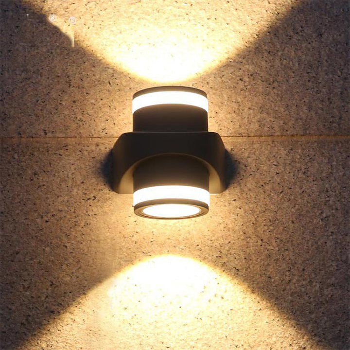 Moderne Sylinderformet Die-Cast Aluminium LED Vanntett Utendørs Hage Vegglampe | Luvikno