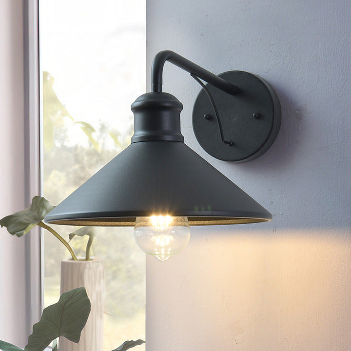 Moderne Minimalistisk Kjegle Jern 1-Lys Vegglampe For Utendørs Patio | Luvikno