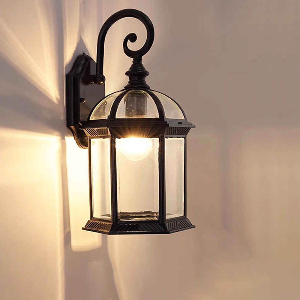 Tradisjonell Vintage Hexagonal Slott Aluminiums Glass 1-Lys Utendørs Vegglys Lampe For Hage | Luvikno