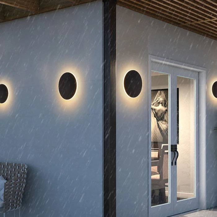Elegant LED vegglys for utendørs bruk - Minimalistisk rund design | Luvikno