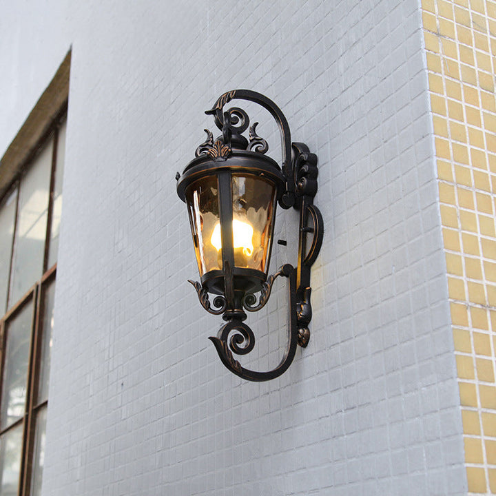 Tradisjonell europeisk vanntett aluminiums glassylinder 1-lyskilde vegglampe for utendørs terrasse | Luvikno
