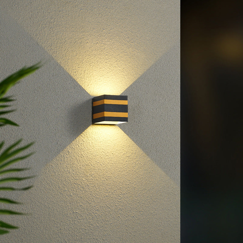 Utendørs minimalistisk firkantet kube aluminiums vanntett LED vegglampe | Luvikno