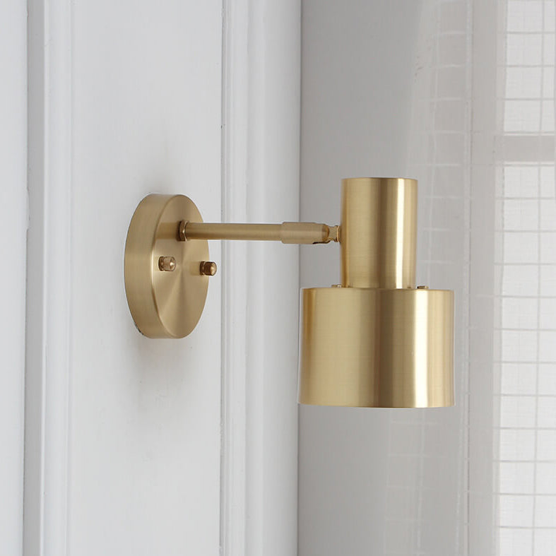 Moderne Gullvegglampe - Minimalistisk Metalldesign for Luksuriøse Interiører | Luvikno