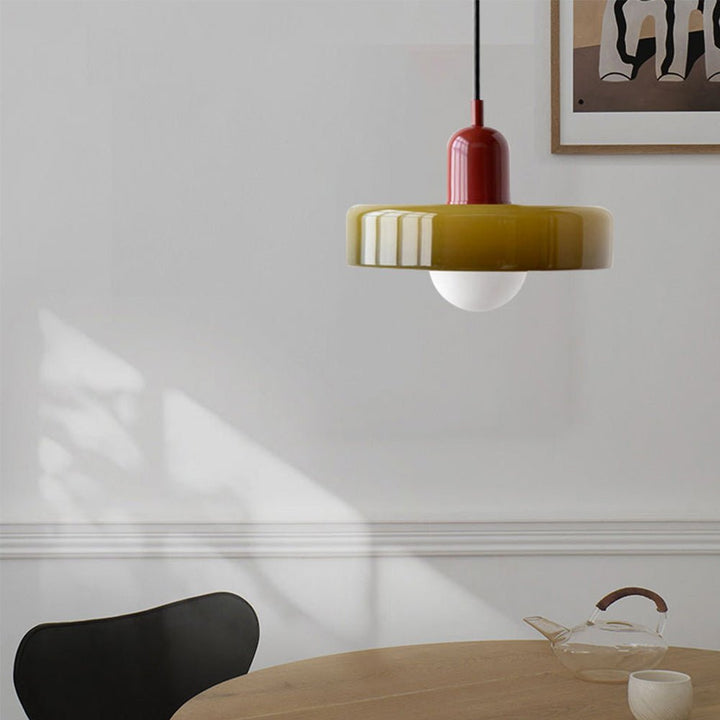 Luvikno | Bauhaus Farget Glasspendellampe for Moderne Interiører