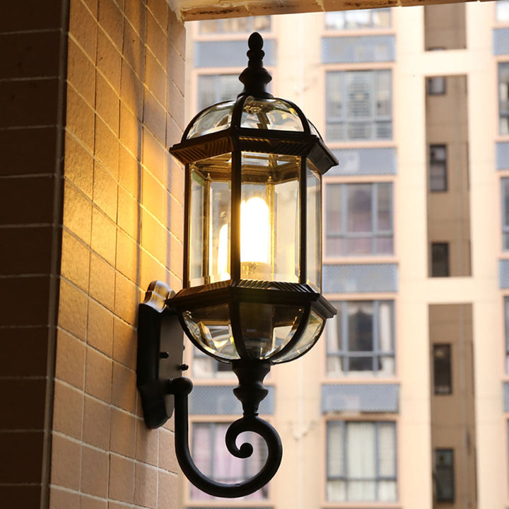 Tradisjonell Vintage Vanntett Hexagonal Aluminium Glass 1-Lykt Utendørs Vegglampe For Hage | Luvikno
