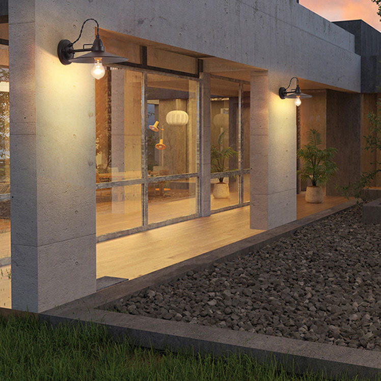 Moderne industriell vanntett metallplate bolle 1-lys vegglampe for utendørs patio | Luvikno