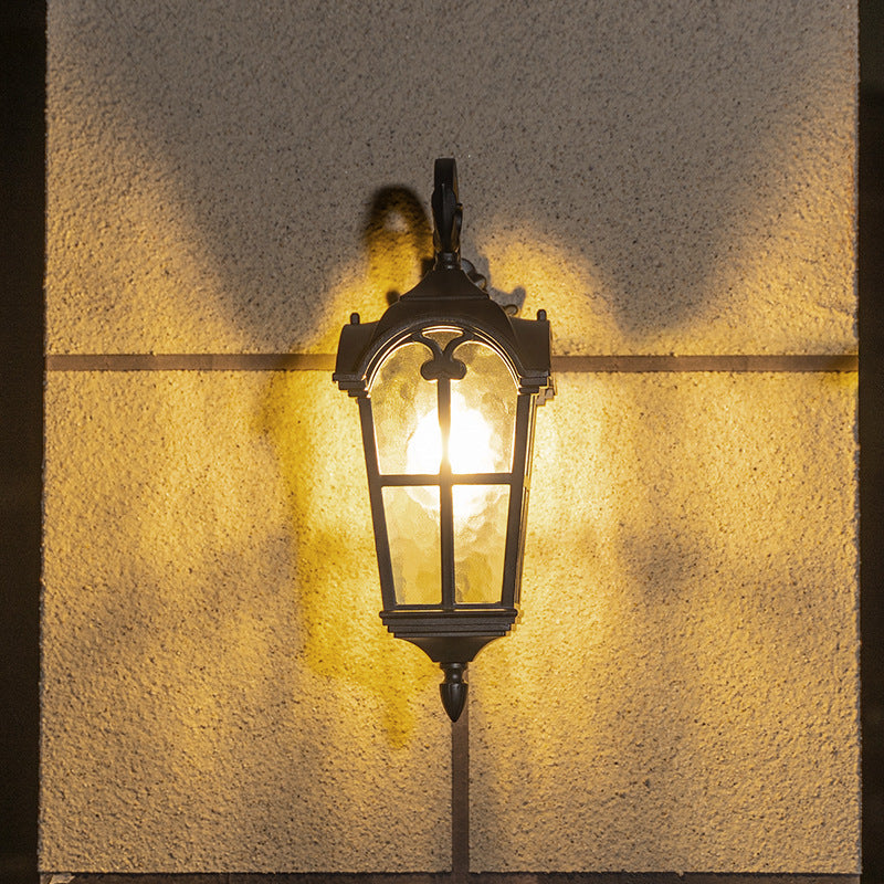 Tradisjonell europeisk kvadrilateral vindusformet aluminiums glass 1-lyskilde vegglampe for utendørs patio | Luvikno