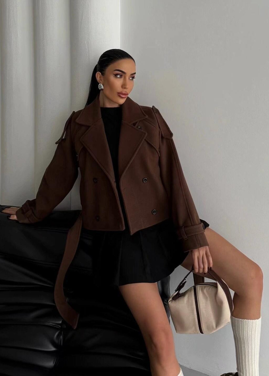 Luvik | Forkortet belte-ull trenchcoat