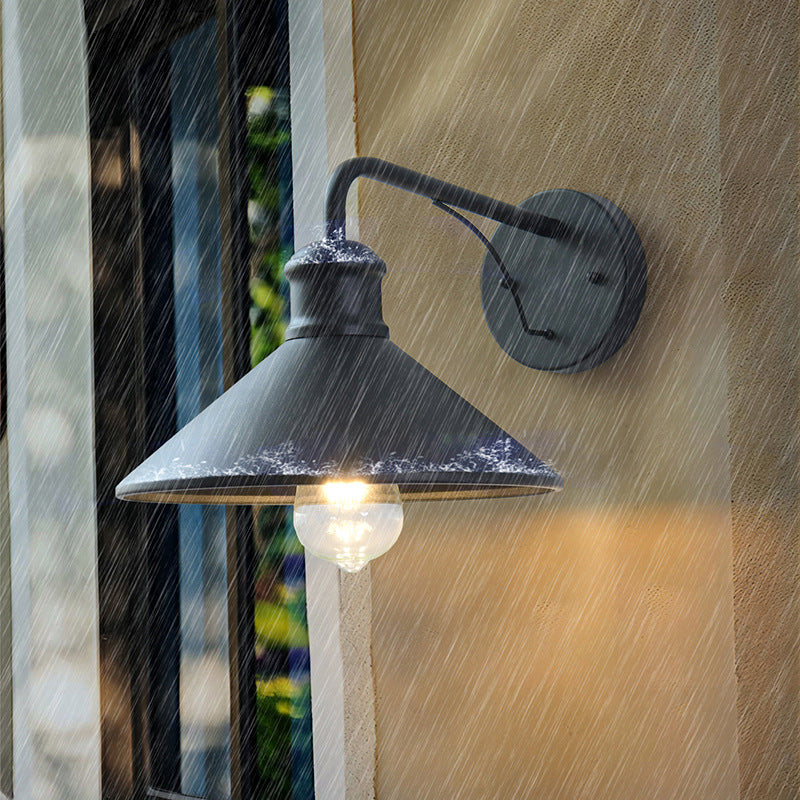 Moderne Minimalistisk Kjegle Jern 1-Lys Vegglampe For Utendørs Patio | Luvikno