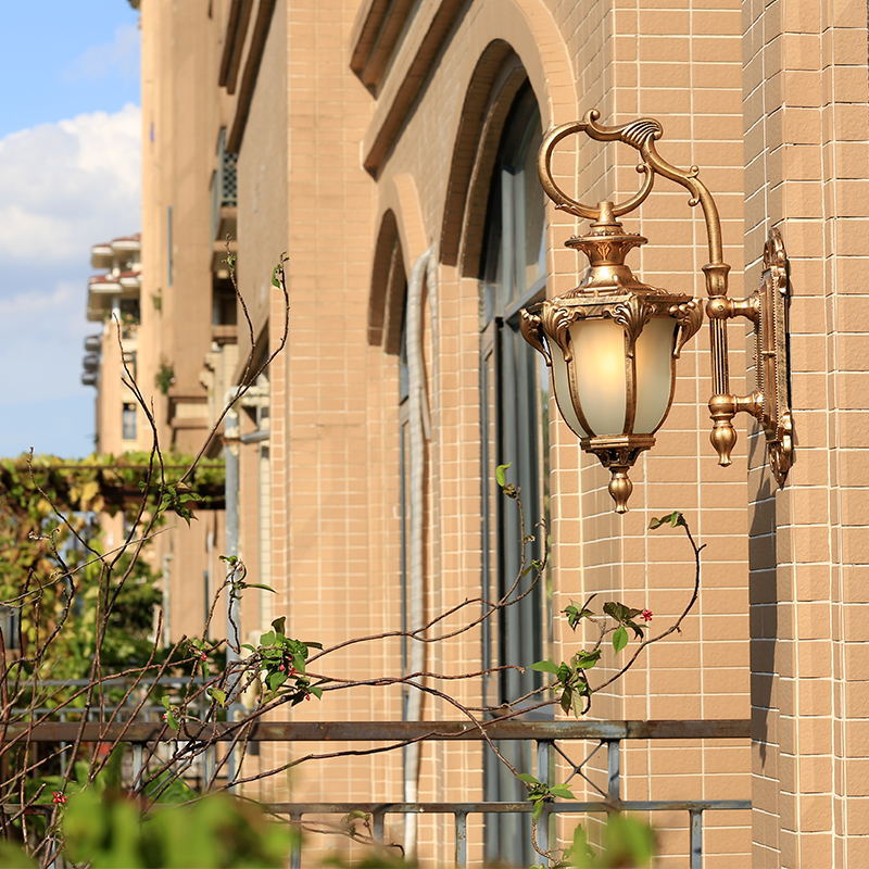 Europeisk Retro Aluminium Glass Utskåret Lantern 1-Lys Utendørs Vanntett Vegglampe | Luvikno