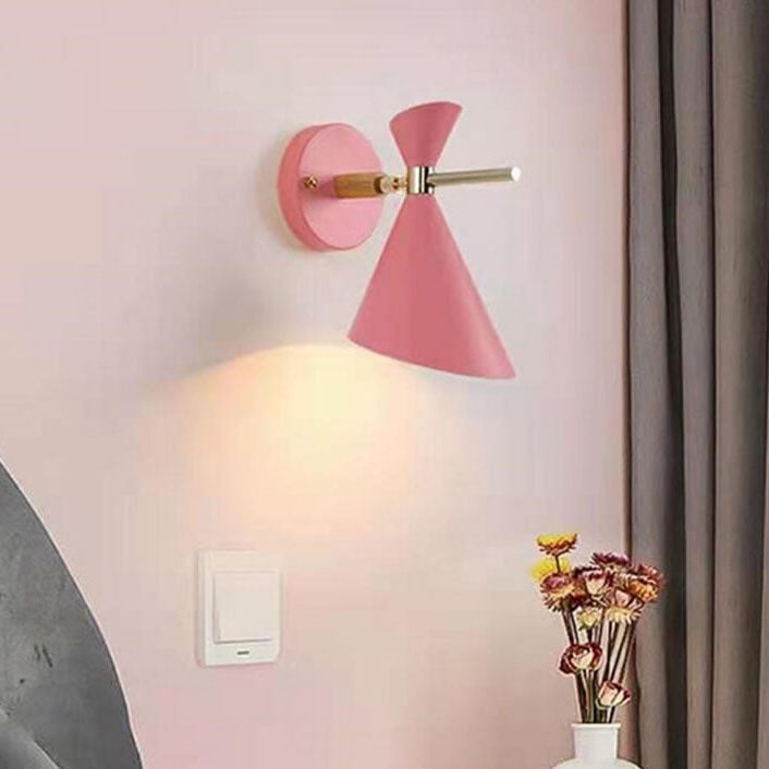 Luvikno | NordicElegance Vegglampe - Minimalistisk hornformet LED vegglampe