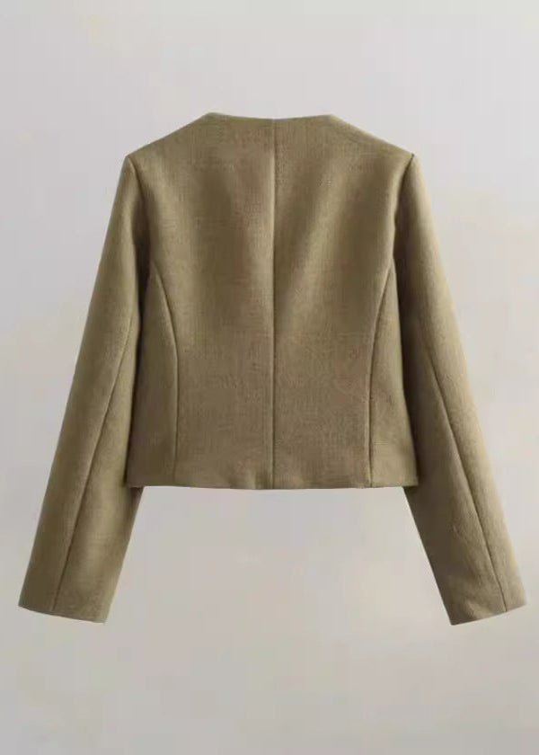 Luvik | Tweed kort jakke – Klassisk eleganse med gullknapper dekorasjoner