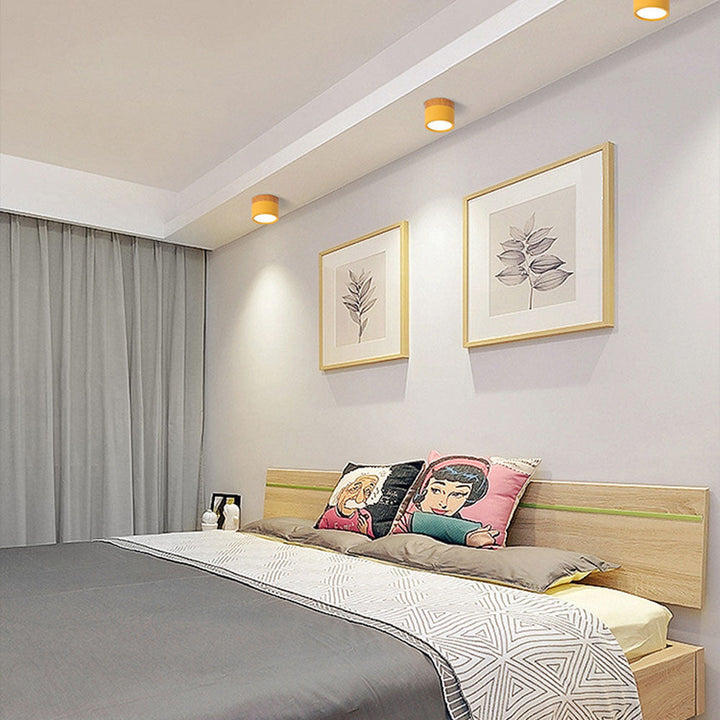 Taklampe med rosa flush trefinish Luvikno
