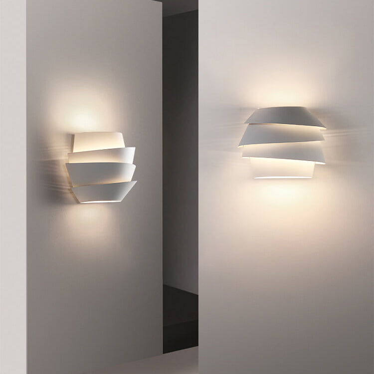 Luvikno | NordGlow Dual Light Wall Sconce – Skandinavisk Stil Jern Vegglampe for Moderne Interiører