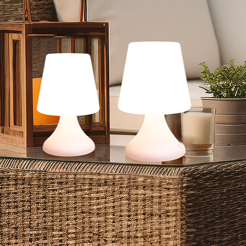 Moderne minimalistisk PE-koppform USB LED bordlampe nattlys for utendørs patio | Luvikno