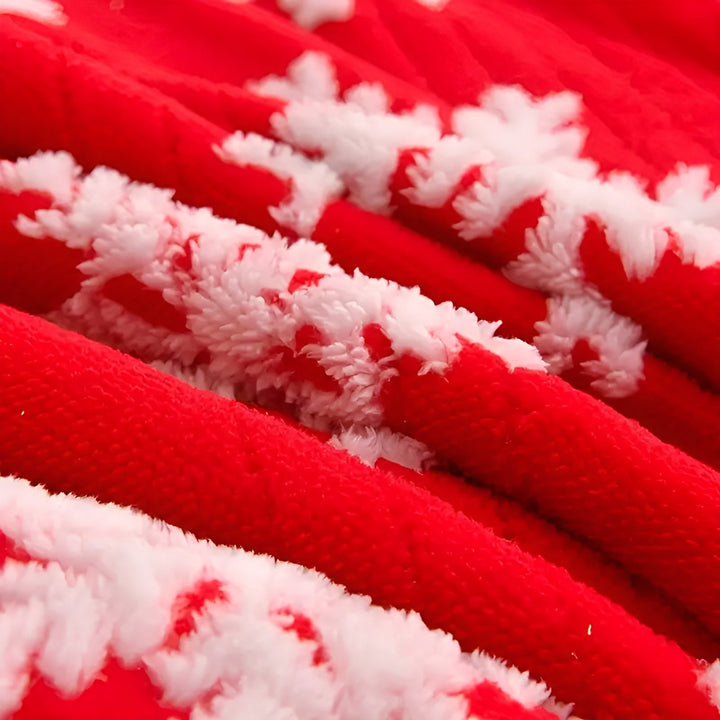 Myk fleece teppe med snøflakmønster – Koselig og varmende | Perfekt for sofa og seng | Luvikno
