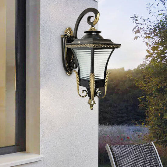 Europeisk Vintage Utendørs Firkantet Bur Aluminium Glass 1-Lys Vegglys | Luvikno
