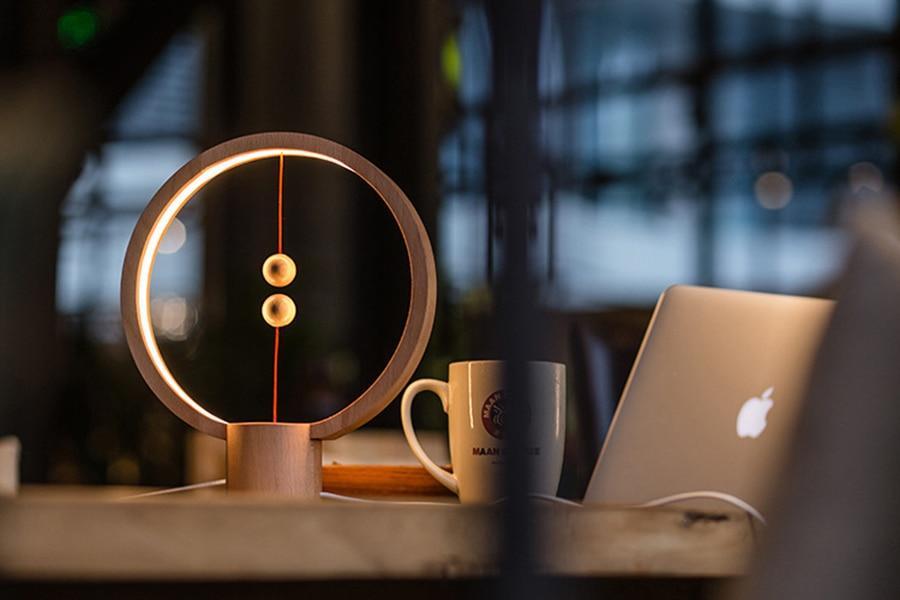 Tao - Moderne Nordisk Magnetisk Balans LED Lampe | Luvikno