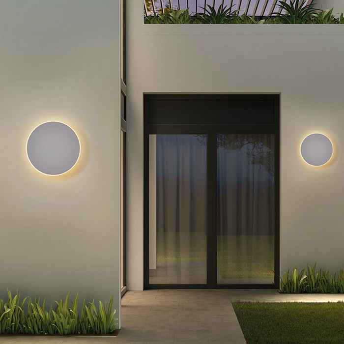 Elegant LED vegglys for utendørs bruk - Minimalistisk rund design | Luvikno