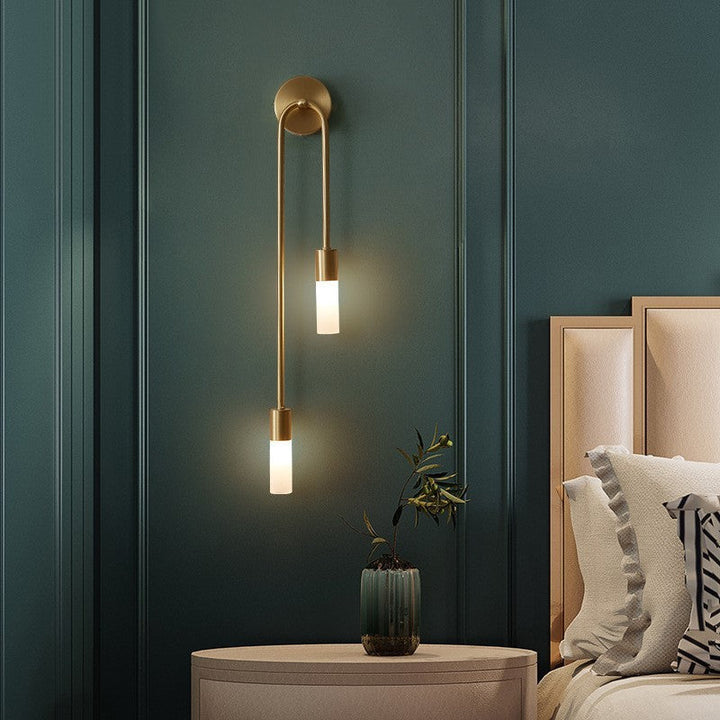 Moderne LED Vegglampe Gull – Slim 2-lys Stikk Vegglampe for Stue og Soverom | Luvikno