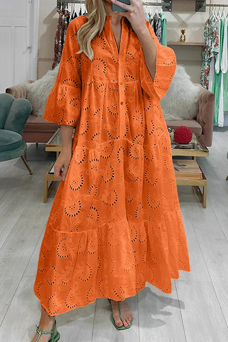 Luvik | Tyylikäs mekko, jossa on reikäpistoletteja