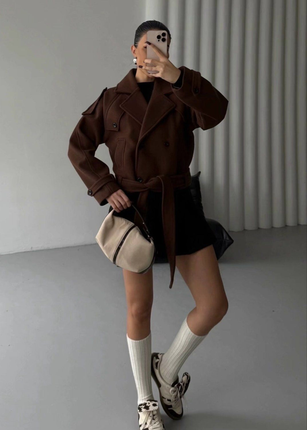 Luvik | Lyhyt villasekoite vyötärötrenssi