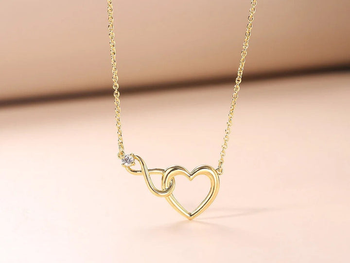 HeartBond Necklace – Tidløst Smykke av Knyttet Kjærlighet Luvikno