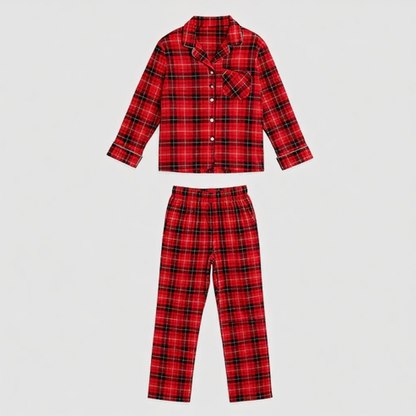 Luvik | Joulun perheelle sopivat punaiset ruudulliset nappikauluspaitapairat, pitkähihainen pyjama setti koiralle
