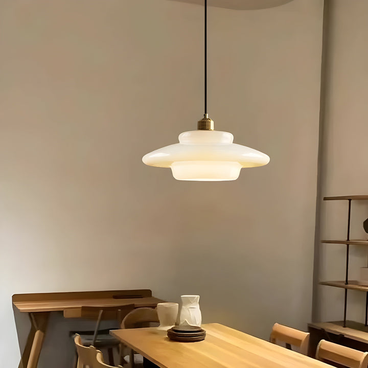 AuraBeam Light – Minimalist elfenbensfarget LED pendellampe laget av glass | Luvikno