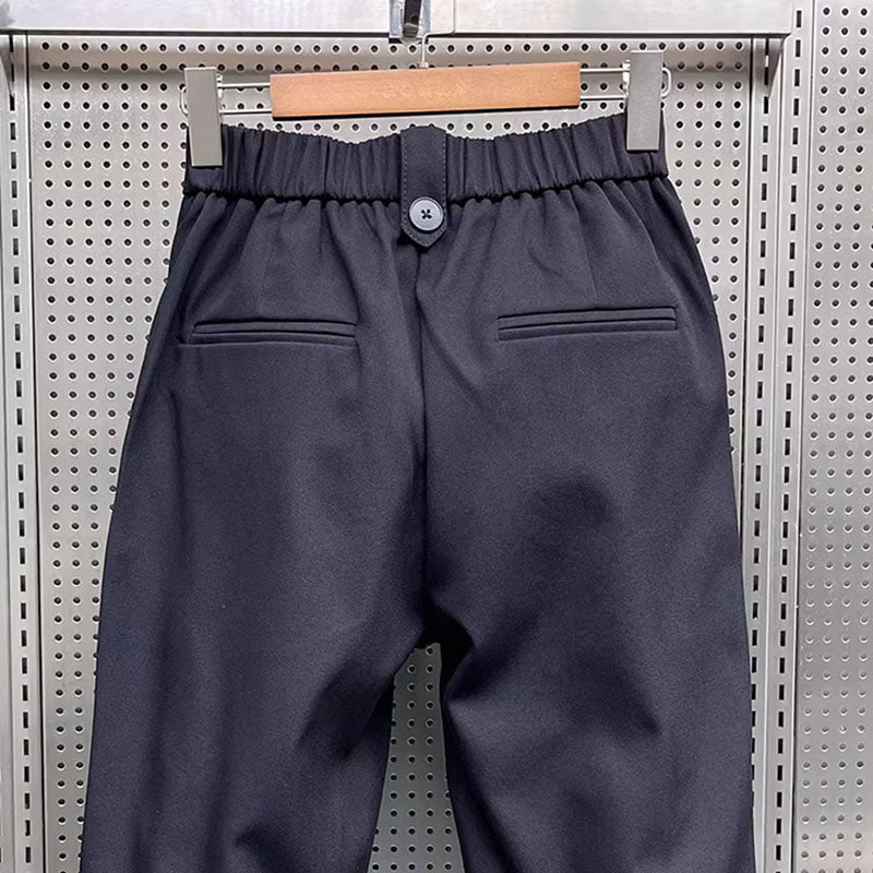 Luvik | Musta Pliseerattu Harembukse