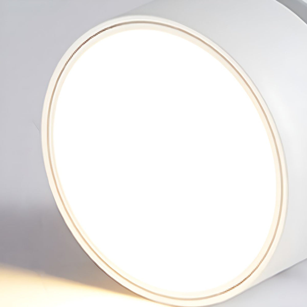 LED taklampe med justerbart spotlight-hode Luvikno