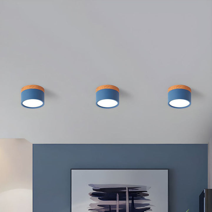 Taklampe med rosa flush trefinish Luvikno
