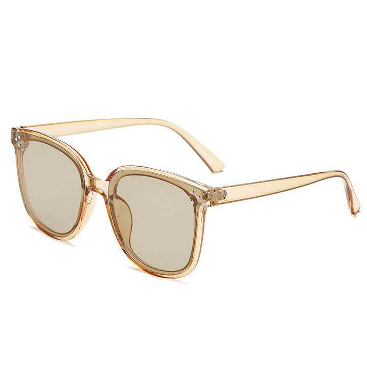 Dame solbrille i elegant design med høykvalitets UV-beskyttelseslinser Luvikno