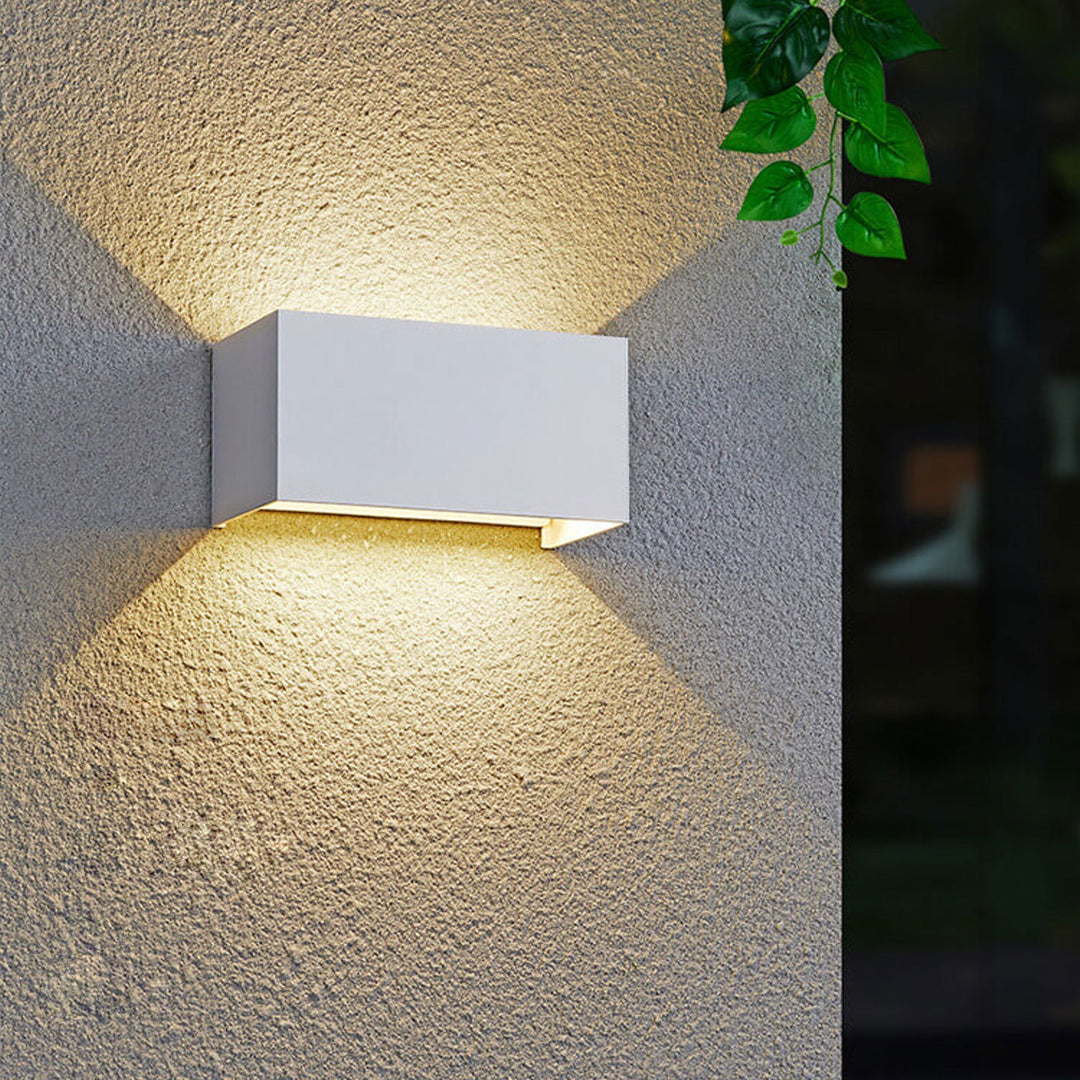 Moderne Utendørs Vannavstøtende Rektangulær LED Opp og Ned Belyst Utendørs Vegglampe | Luvikno