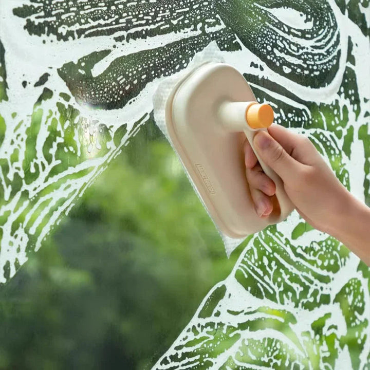 Rengjøringsbørste med håndtak | Luvikno