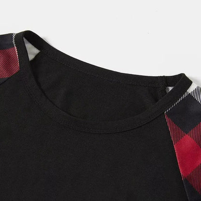 Luvik | Joulupukki-printtimallin rento pitkähihainen collegepaita, kontrastitoppit sekä punaiset ja mustat ja valkoiset ruudulliset housut, perhesovittava pyjamapaketti, jossa on lemmikin bandana