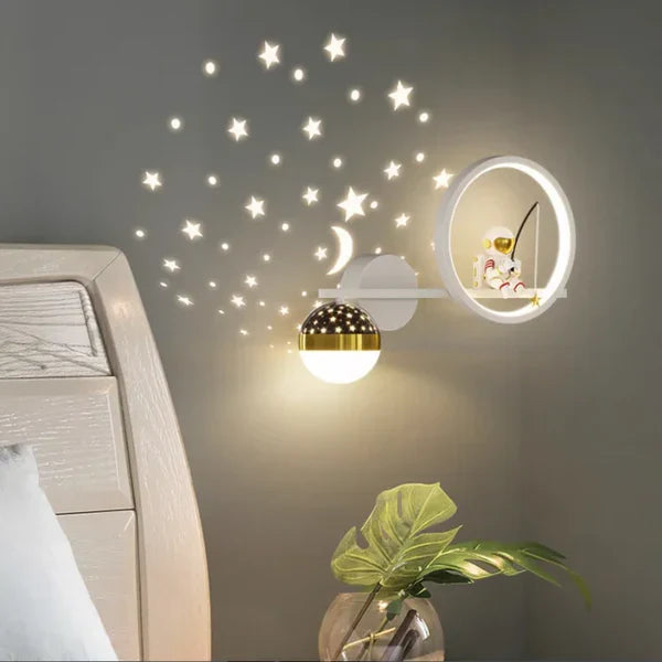 Vegglampe for barnerom - GlowNest | Luvikno