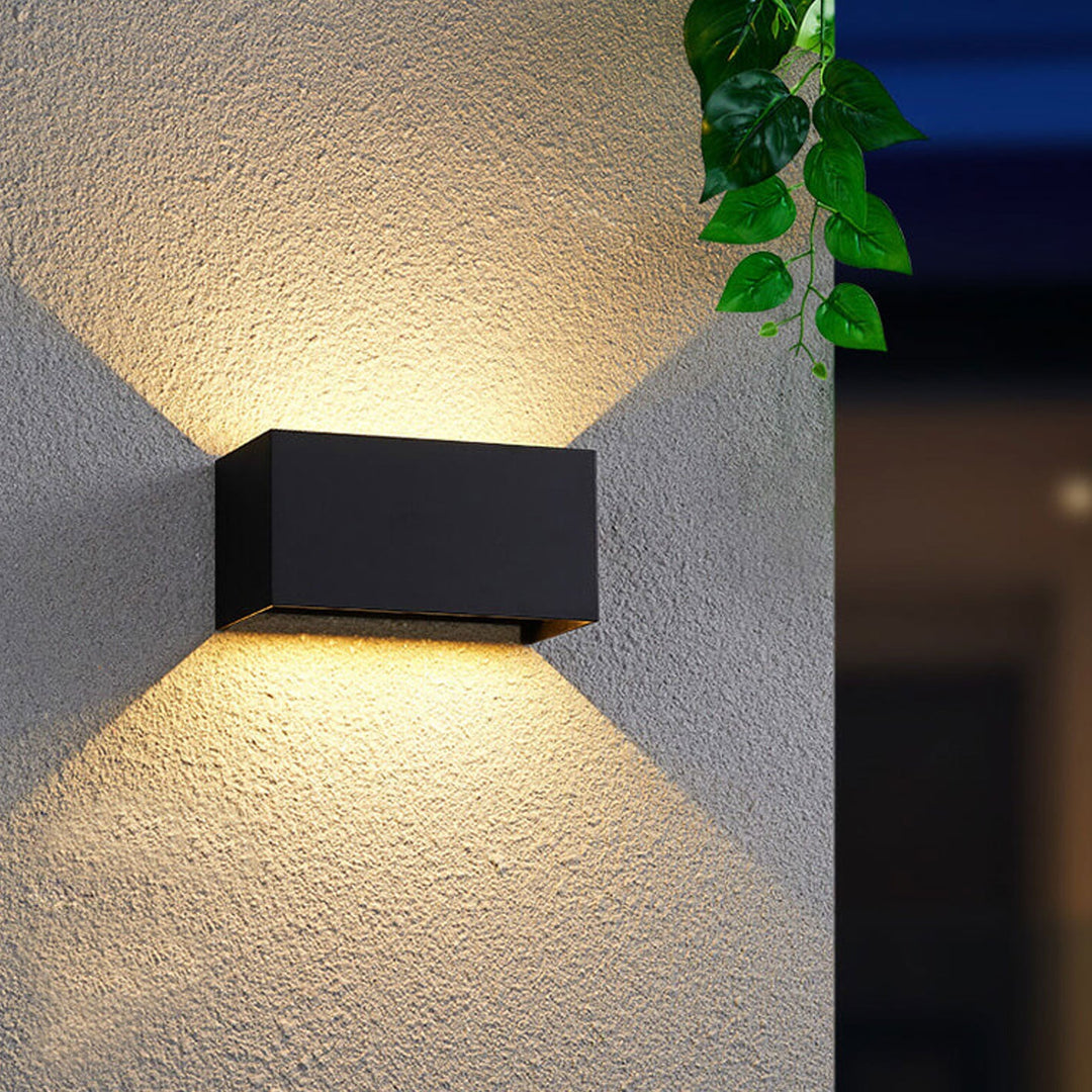Moderne Utendørs Vannavstøtende Rektangulær LED Opp og Ned Belyst Utendørs Vegglampe | Luvikno
