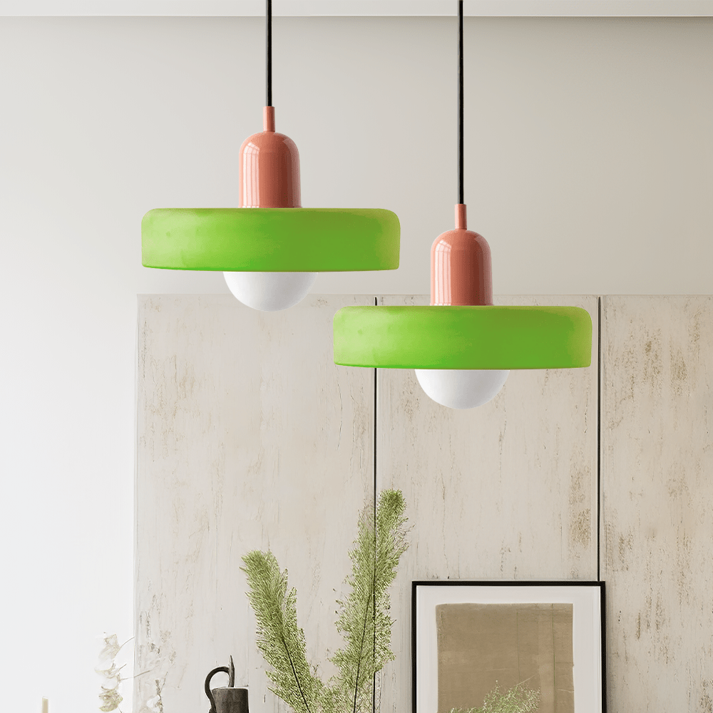 Luvikno | Bauhaus Farget Glasspendellampe for Moderne Interiører