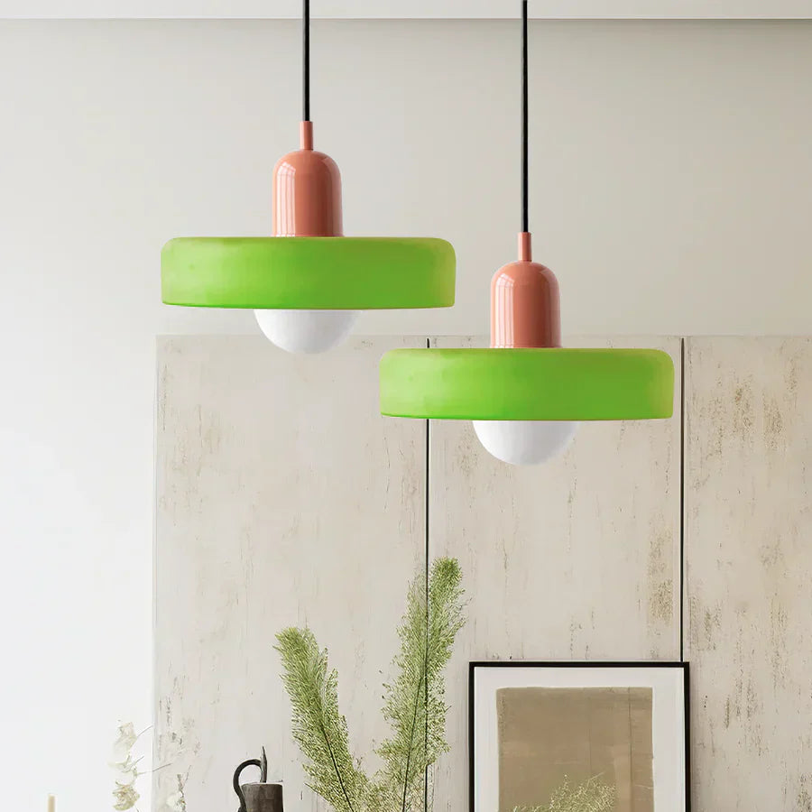 Skandinavisk Pendellampe for Stue og Spisestue – Minimalistisk Design med Justerbar Høyde – Glass | Luvikno