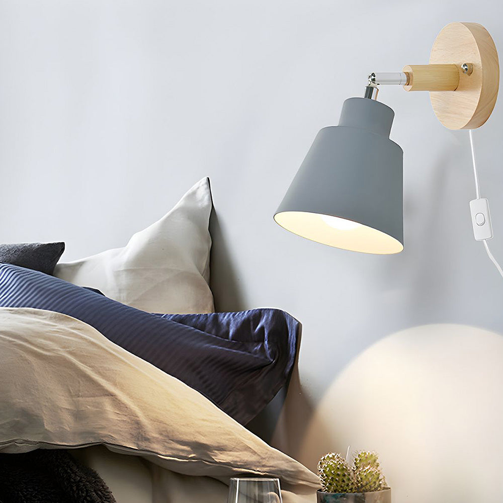 Vegglampe Med Tre Akcent For Soverom Luvikno