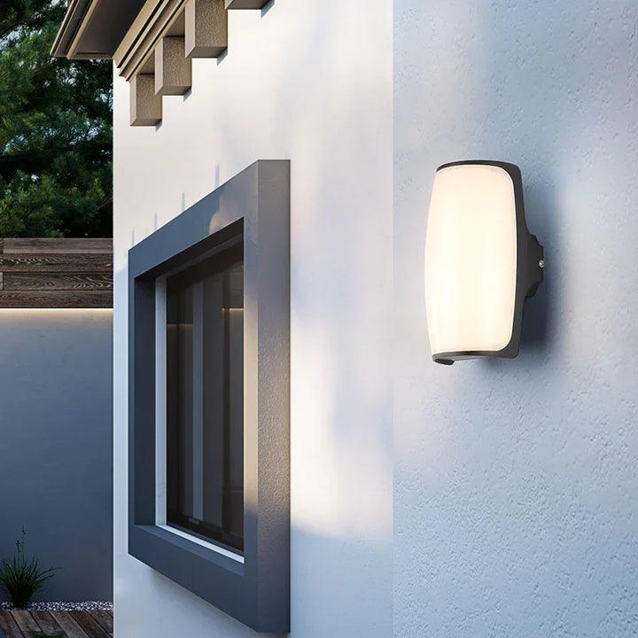 Vanntett LED Vegglampe for Utendørs – Energieffektiv Belysning for Hage og Terrase | Luvikno