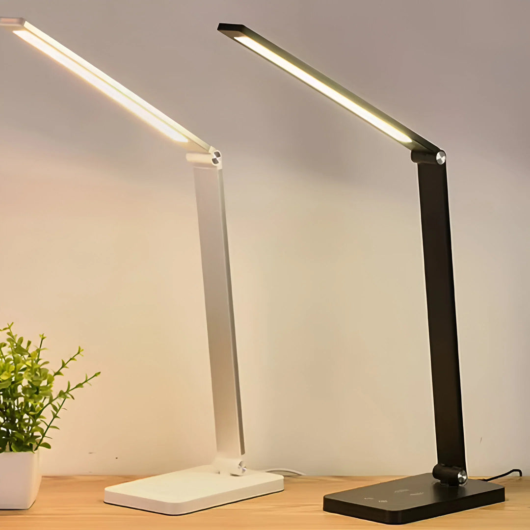 LumaFold – sammenleggbar LED bordlampe med berøringsdemping